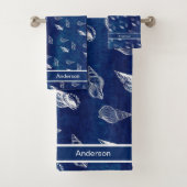 Custom Navy Wash White Nautical Seashell Badkamer Bad Handdoek (Insitu)