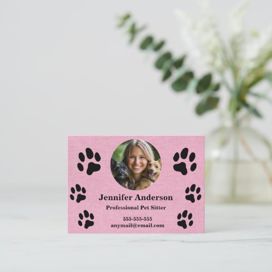 Custom Pet Sitter Visitekaartje – Zacht roze linne (Staand voorkant)