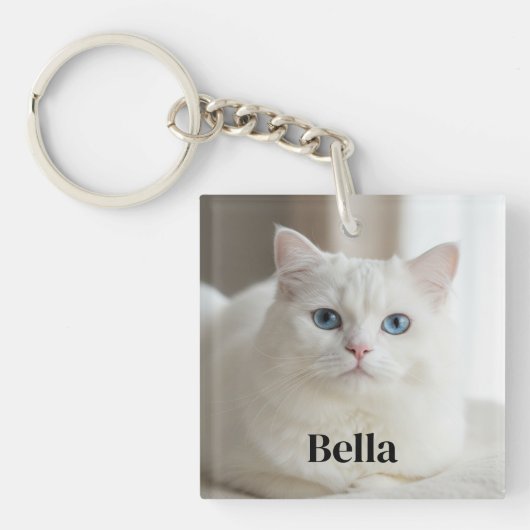 Custom photo keychain with cute white kitty cat (voorkant)