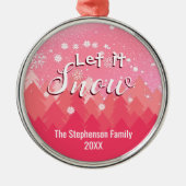 Custom Pink Snowy Forest Vrolijk kerstfeest Metalen Ornament (Voorkant)