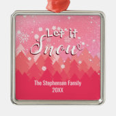 Custom Pink Snowy Forest Vrolijk kerstfeest Metalen Ornament (Voorkant)