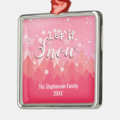 Custom Pink Snowy Forest Vrolijk kerstfeest Metalen Ornament (Links)