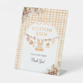 Custom Pompoen Meisje Modern Herfst Baby shower Reclamebord Met Voetstuk (Voorkant)