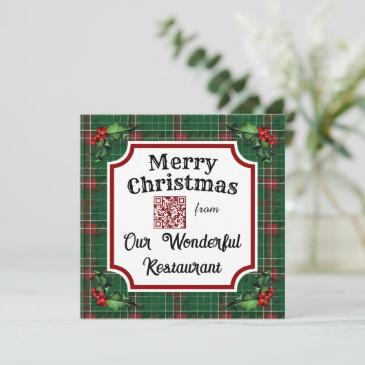 Custom QR Code Restaurant Christmas Green Plaid Feestdagenkaart (Staand voorkant)