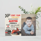 Custom Racing Party Uitnodigen voor Kinderen met f Kaart (Staand voorkant)