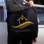 Custom Real Estate Company Chic Black Gold Realtor Tote Bag<br><div class="desc">Deze belangrijke canvas tas van het vastgoedbedrijf wordt gemaakt met uw realiteitbedrijf en agentennaam. Deze zwarte canvas tassen,  die op de markt zijn,  zijn voorzien van een  huis met een gouden weervane op de bovenste en gestroomlijnde krommen eronder. Personaliseer uw bedrijfswebsite onderaan.</div>