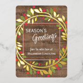 Custom Red Berries Green Holly Foliage Gold Folie Feestdagenkaart (Voorkant)