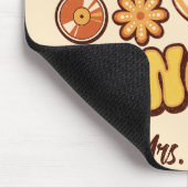 Custom Retro "Groovy Principal" Wavy Muismat (Hoek)