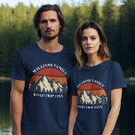 Custom Road Trip Berg Sunset Familie Reünie T-shirt<br><div class="desc">Deze coole retro-zonsondergang over rotsachtige bergen in natuur maakt een geweldig afbeelding voor een set aangepaste t-shirts voor een gezinshereniging, een reisreis of een vakantie in de zomer. Herdenking je vakantieweek met t - shirts voor moeder, vader, broer en zus. Voeg gewoon je eigen achternaam en het jaar toe met...</div>