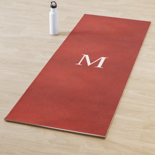 Custom Rood Bruin Faux Leer Look Monogram Yogamat (In situ)