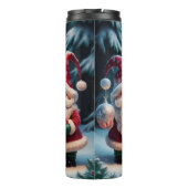 Custom Santa Gnome Holiday Tumblr – Festive Gift Thermosbeker (Achterkant)