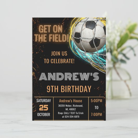Custom Simple Soccer Birthday Invitation Kaart (Staand voorkant)