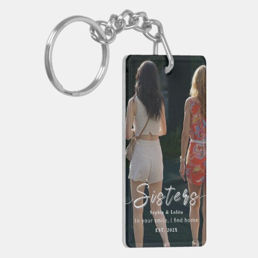 Custom Sisters Photo Keychain – Gift for Her (Voorkant Links)