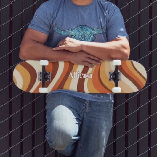 Custom Skateboard with 70s Retro Wave Graphic (Buiten 3)