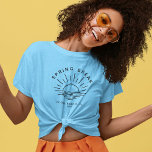 Custom Spring Break Summer Girlfriend Trip T-shirt<br><div class="desc">Omarm het chique minimalisme van de voorjaarsvakantie met dit gepersonaliseerde t-shirt dat het uitje van je meisjessquad viert! Vergeet de toeristische slogans en pronk met de verfijnde sfeer van uw team met een strakke, moderne logo met uw gekozen bestemming. Elke blik fluistert: "Lentevakantie goed gedaan. Personaliseer met je eigen voorjaarsvakantie...</div>