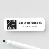 Custom Square Logo en medewerker Naamplaatje (In situ)