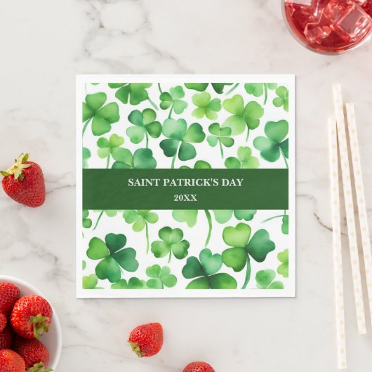 Custom St Patricks Day Green Waterverf Shamrock Servet (Insitu)