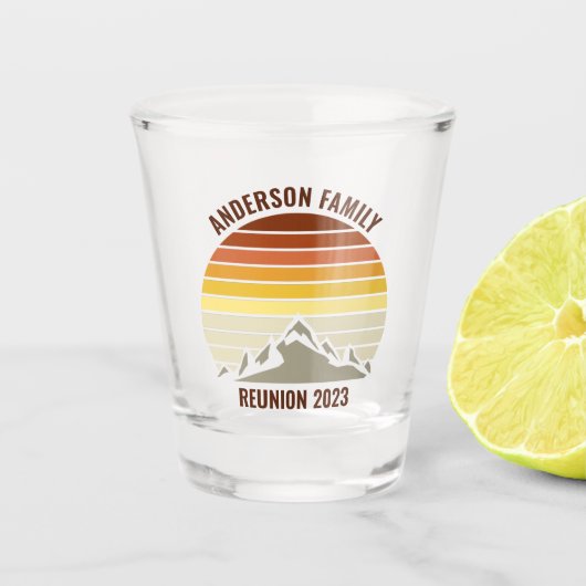 Custom Sunset Mountain Family Reunion Keepomwille Shot Glas (Voorkant)