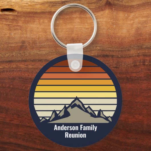Custom Sunset Mountain Family Reunion Monogram Sleutelhanger (Achterkant)