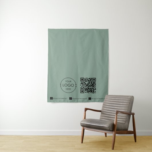 Custom Table Runner Banner Green Business QR Code Wandkleed (In situ)