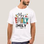 Custom Teacher Name Design – Kleurrijk "Mrs. Emily T-shirt (Voorkant)