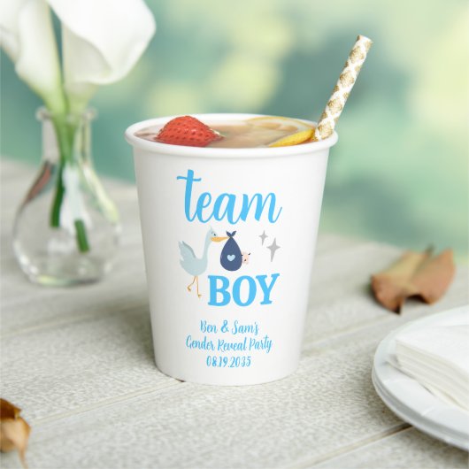 Custom Team Boy Blue Gender Reveal Party Papieren Bekers (Insitu)