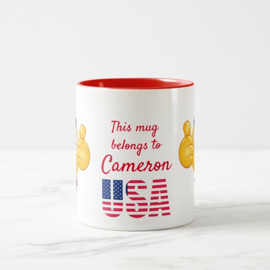 Custom Text oom Sam Emoji met Pet en Scarf Tweekleurige Koffiemok (Center)