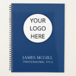 Custom Voeg je Logo minimalistische Navy Blue Busi Planner<br><div class="desc">Voeg eenvoudig uw logo planner met uw titel en typografie toe. Minimalistische schone stijl. Volg uw afspraken en evenementen.</div>