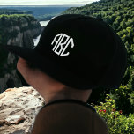 Custom Wit Geborduurd Pet Monogram op zwart Pet<br><div class="desc">Voeg uw initialen toe aan deze aangepaste sjabloon met monogrammen van petten. Er zijn ook veel andere kleuren beschikbaar.</div>