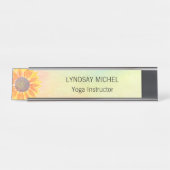 Custom Yoga Instructor Sunflower Bureau Naambordje (Voorkant)