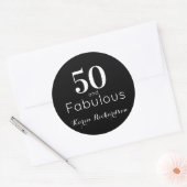 Custom Zwart & Wit 50 & Fabulous Verjaardagsfeest Ronde Sticker (Envelop)