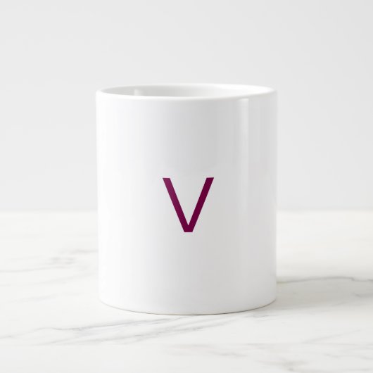 Customised letter V mug Grote Koffiekop (Voorkant)