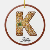Customize Christmas Gingerbread Letter K Monogram Keramisch Ornament (Achterkant)