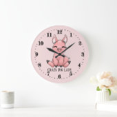 cut crazy pig lady add text Country Grote Klok (Huis)