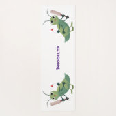 Cut green cricket insect cartoon illustratie yogamat (Achterkant)