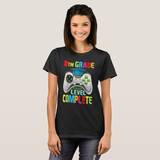 Cute 8e graad Complete Gamer Afstuderen Vid T-shirt (Voorkant volledig)