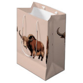 Cute & adorable brown Yak  Medium Cadeauzakje (Voorkant Gekanteld)