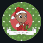 Cute African American baby met een Santa hat Ronde Sticker<br><div class="desc">Ronde stickers met een afbeelding van een schattig glimlachend Afrikaans-Amerikaans baby met kerstcadeau en met een kerstcadeautje en een pet voor de kerstman; in een rode cirkel op een groene achtergrond met sterren,  een ontwerp van kerstmis met een bewerkbare sjabloon voor jouw naam of een bericht</div>