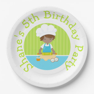 Cute African American Boy Baking Birthday Party Papieren Bordje