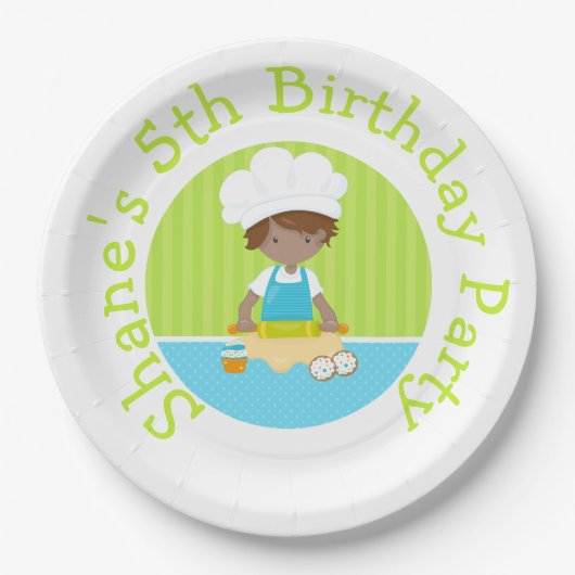 Cute African American Boy Baking Birthday Party Papieren Bordje (Voorkant)