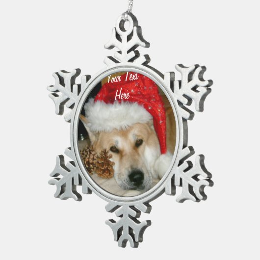 Cute akita in red santa hat met kerstkegels tin sneeuwvlok ornament (Rechts)