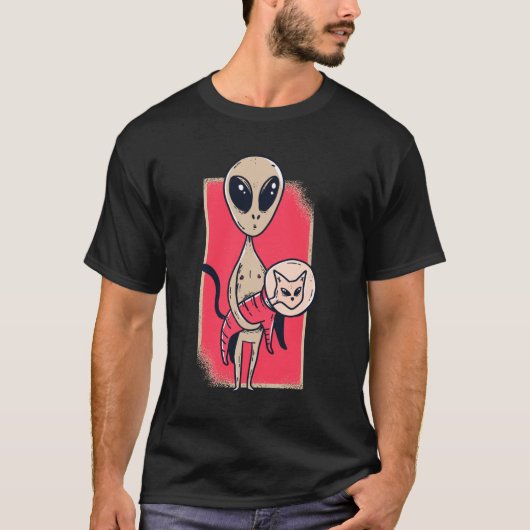 Cute Alien Holding Pet Cat Graphic T-shirt (Voorkant)