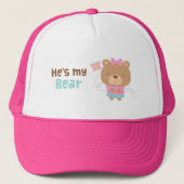 Cute Amusing Couple Vrouw Beer and Butterfly Trucker Pet (Voorkant)