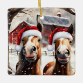 Cute and Funny Christmas Horses Barn Keramisch Ornament (Voorkant)