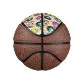 Cute and Funny Easter Eggs Cartoon Basketbal (Rechts)
