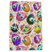 Cute and Funny Easter Eggs Cartoon Medium Cadeauzakje (Voorkant)