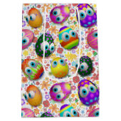 Cute and Funny Easter Eggs Cartoon Medium Cadeauzakje (Achterkant)