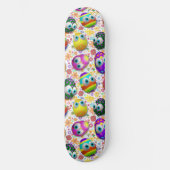 Cute and Funny Easter Eggs Cartoon Persoonlijk Skateboard (Voorkant)
