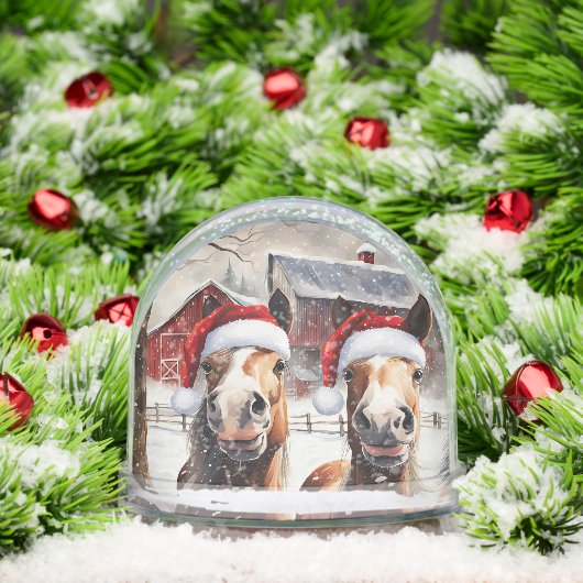 Cute and Funny Horses in Snow Christmas Sneeuwbol (Kerstmis)