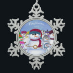 Cute and Whimsical Snowmen Tin Sneeuwvlok Ornament<br><div class="desc">Kute en griezelige sneeuwpoppen koelen samen terwijl ze elkaar op een winterdag aardig en koud houden. Alle sneeuwpoppen dragen kleurrijke en creatieve petten en sjaals. Pas dit onnozele sneeuwkaneelvormig aan door uw eigen tekst toe te voegen, of het te schrappen om het leeg te laten. Gebaseerd op een origineel kunstwerk...</div>